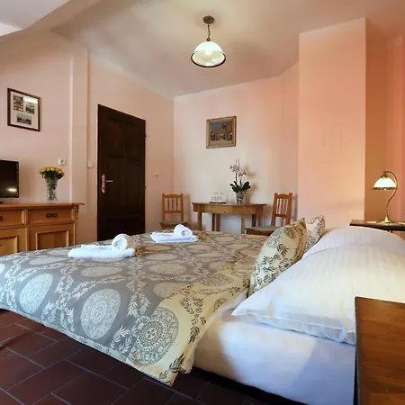 Maison d'hôtes Penzion Na 15. Poledniku Jindřichův Hradec